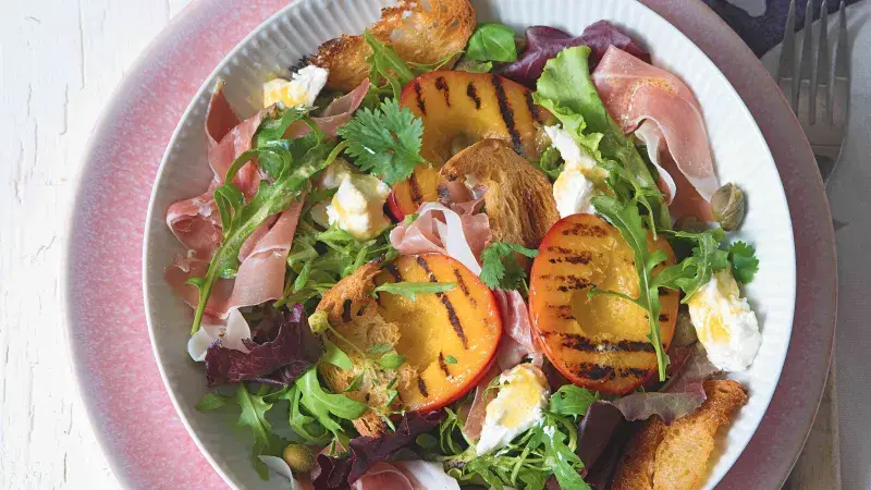 Panzanella s nektarinkami