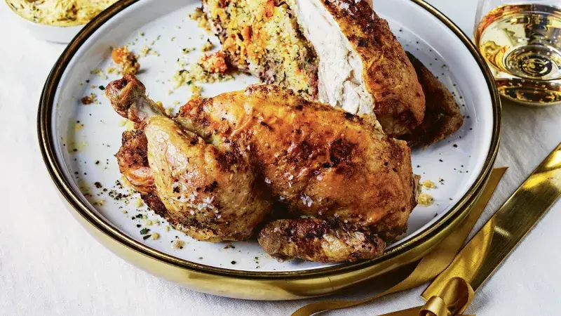 Pečené kuře s meruňkovo-kuskusovou nádivkou