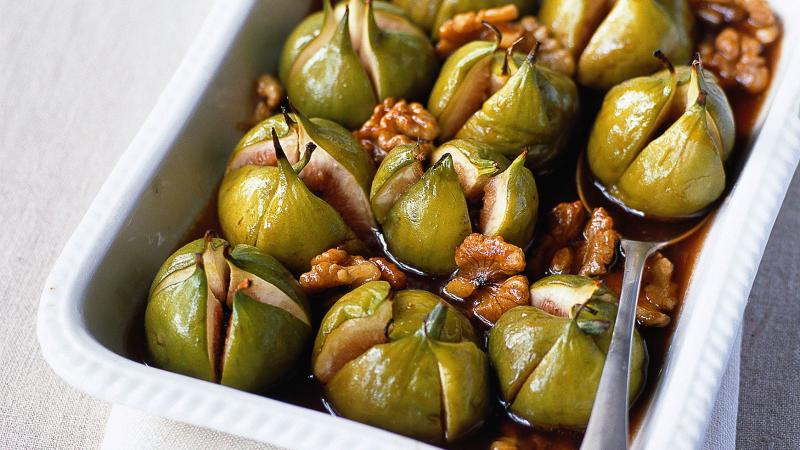 Pečené fíky s javorovým sirupem, vlašskými ořechy a mascarpone