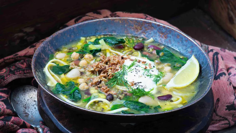 Perská „hrstková“ polévka