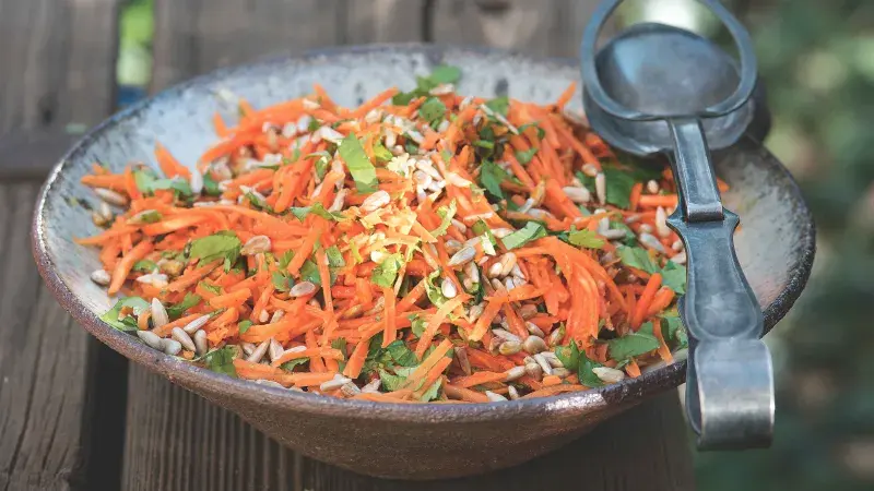 Pikantní karotkový salát