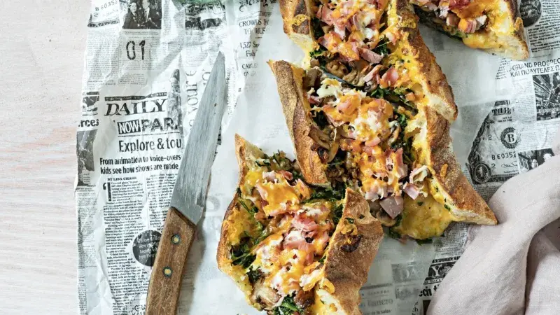 Plněná zapečená bageta