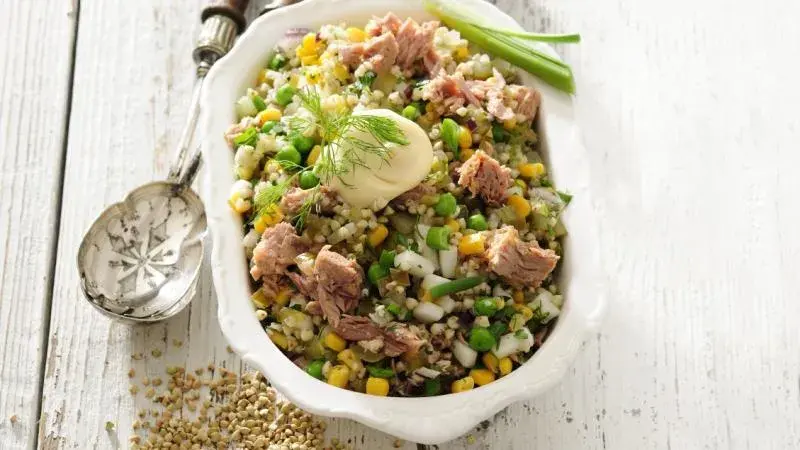 Pohankový salát s tuňákem