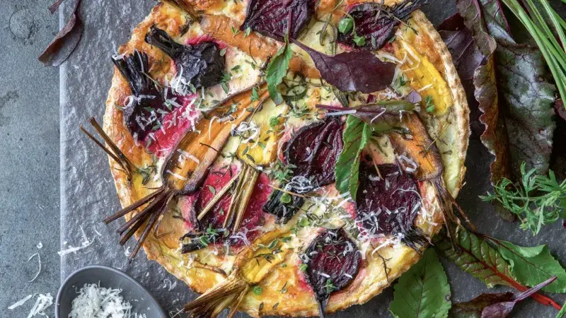 Quiche s červenou řepou a mrkví