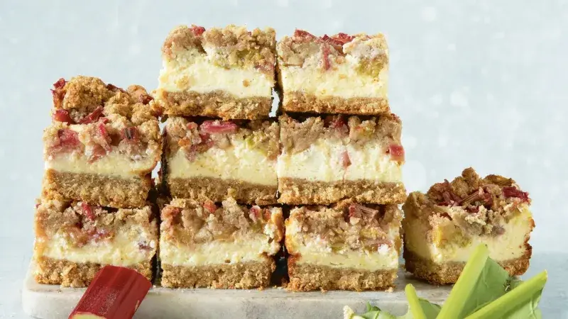 Rebarborový koláč s tvarohem