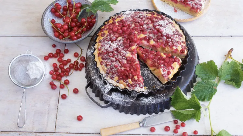 Rybízový koláč s marcipánem