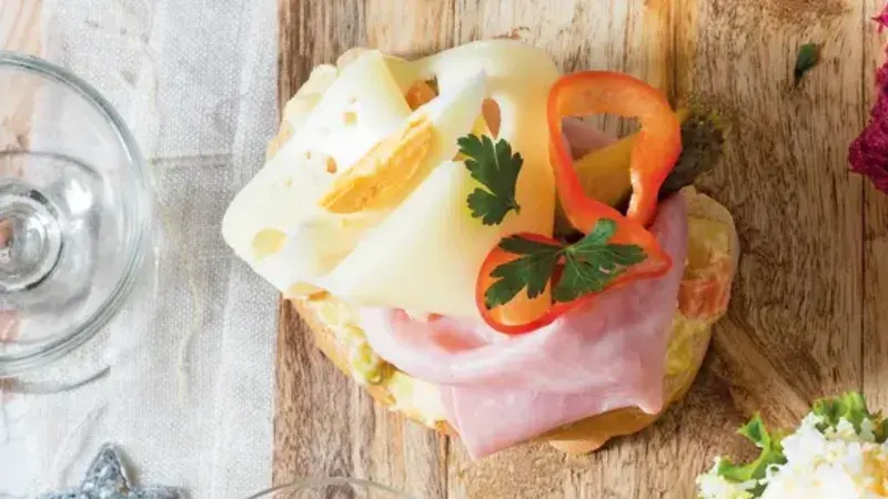 Šunkovo-sýrový chlebíček