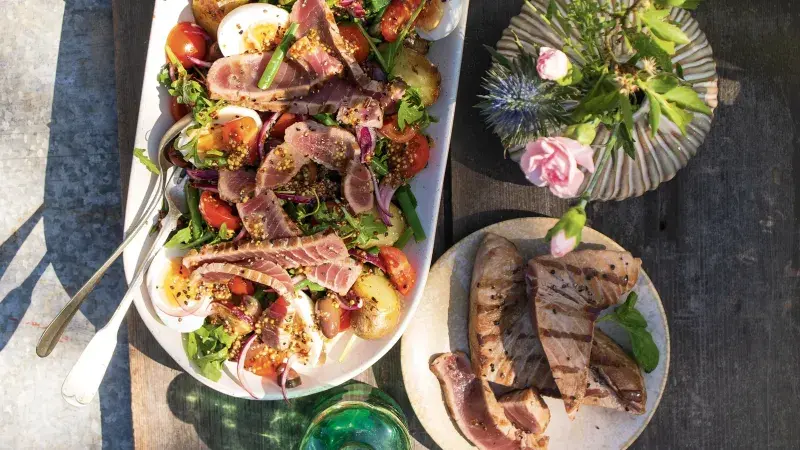 Salát Niçoise z grilu