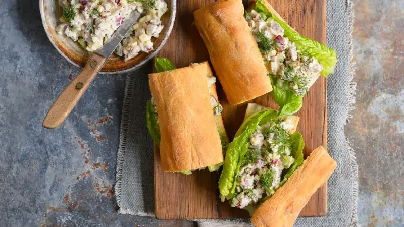 Sendvič s krůtím salátem