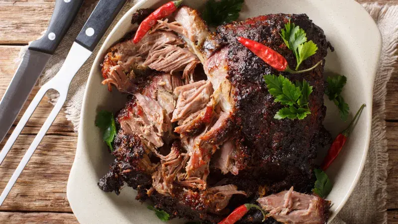 Pomalu pečené maso