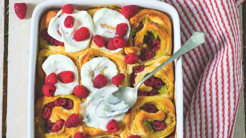 Šneky s malinami, pistáciemi a ricottou