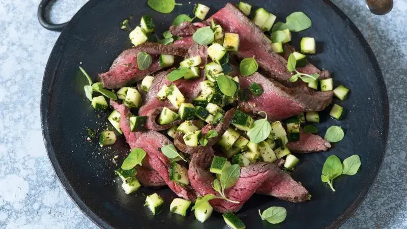 Steak s cuketovou salsou