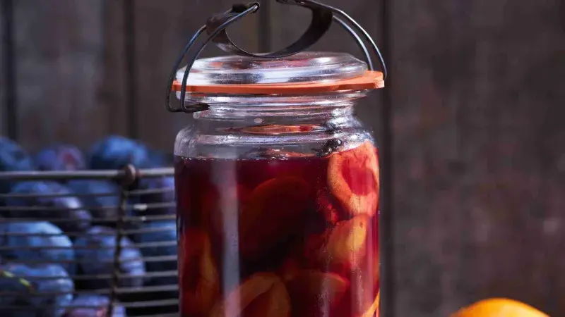 Švestkový kompot s pomerančem