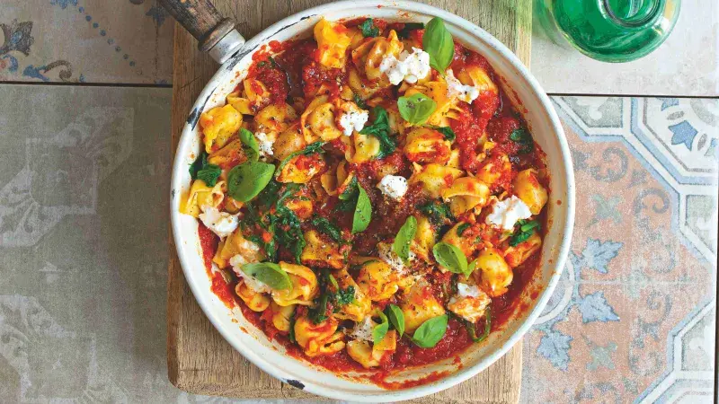 Sýrové tortellini v rajčatové omáčce