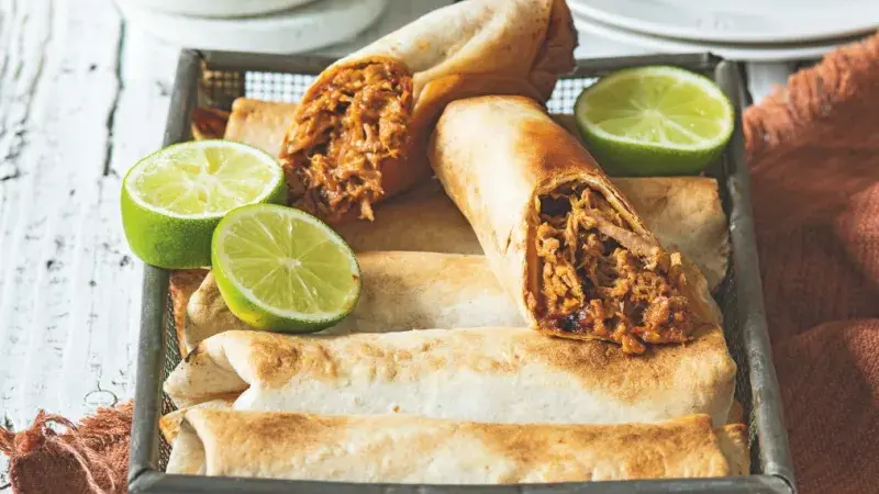 Taquitos s trhaným vepřovým