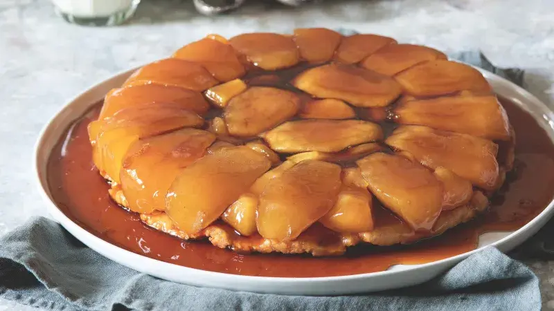 Tarte Tatin (obrácený jablkový koláč)