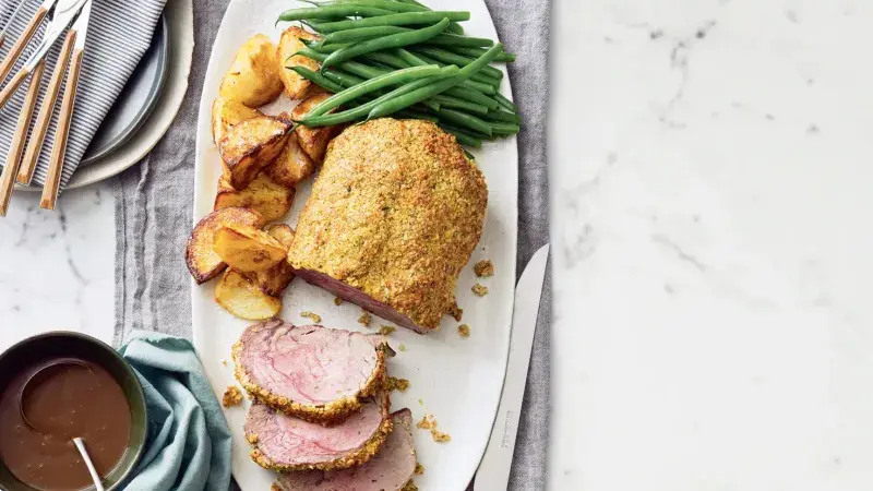 Telecí pečeně s pomerančovo-oříškovou krustou
