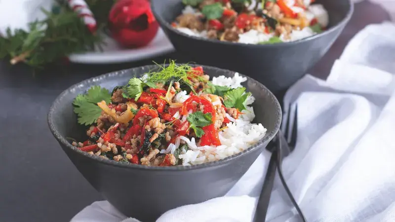 Thajské stir-fry s mletým masem a bazalkou