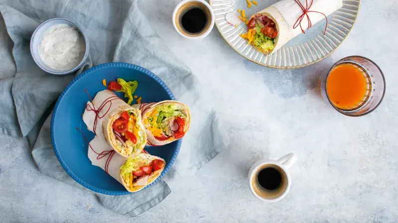 Tortilla s míchanými vejci a zeleninou