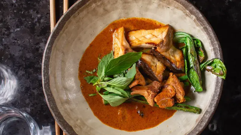 Veganské červené kari s houbami