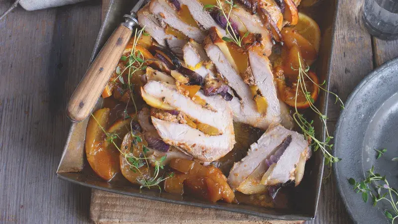 Vepřová pečeně s jablíčky a pomeranči