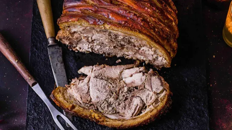 Vepřová plec s kořeněnou nádivkou