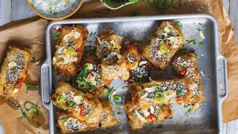 Závitky s vejci, slaninou a sýrem