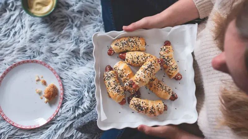 Zabalené párečky s dipy