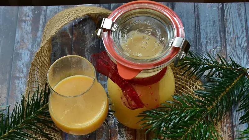 krémový likér - vaječný koňak