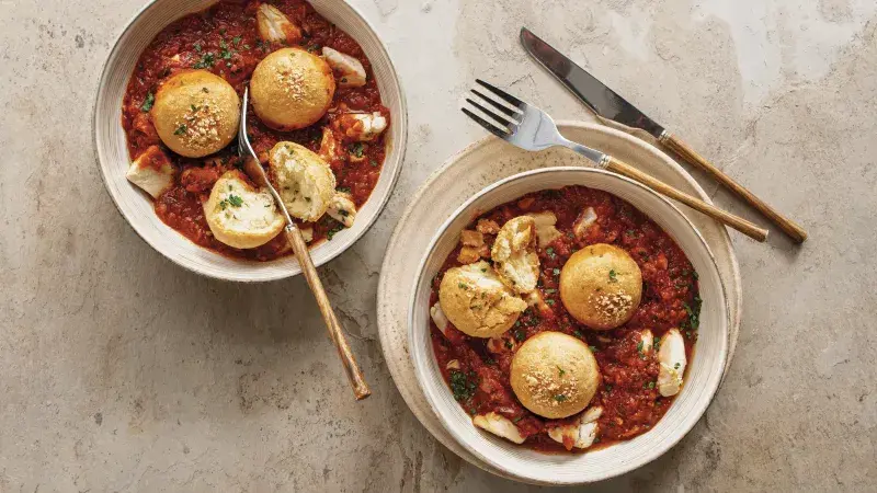 Kuře arrabbiata s parmazánovými knedlíčky