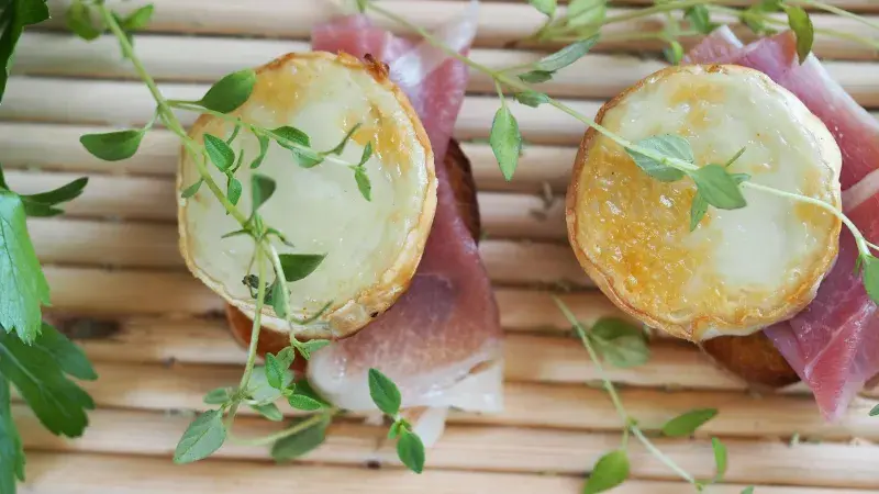 kozí sýr s prosciutem