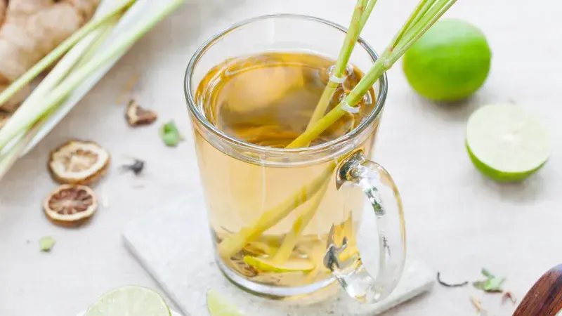 Bílý svařák s citronovou trávou a zázvorem