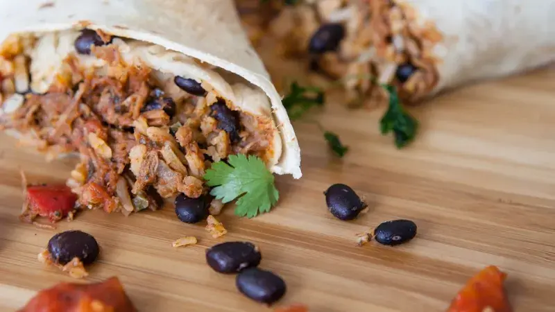 Kořeněné kuře v tortille