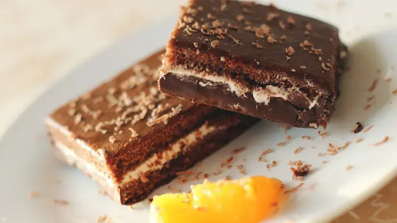 Pudinková buchta s čokoládovou polevou