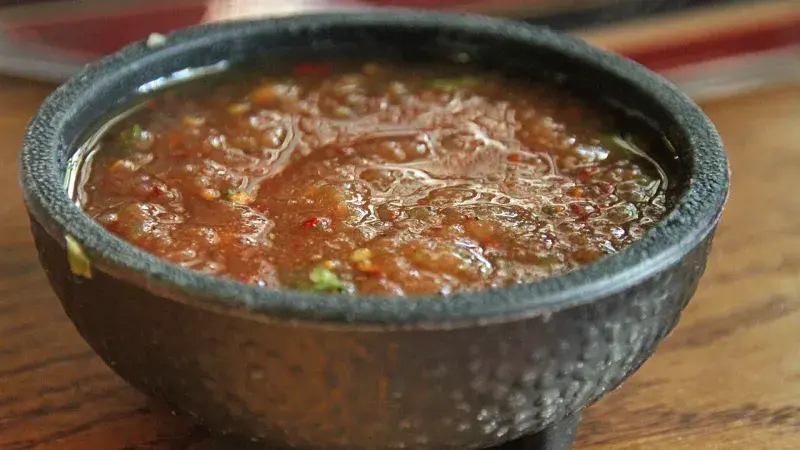 Pikantní salsa z manga