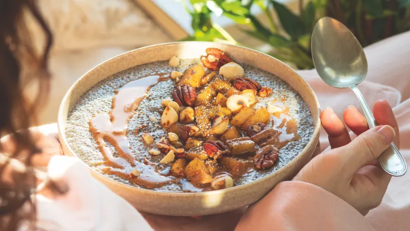 Chia pudink s jablky a mandlovým máslem