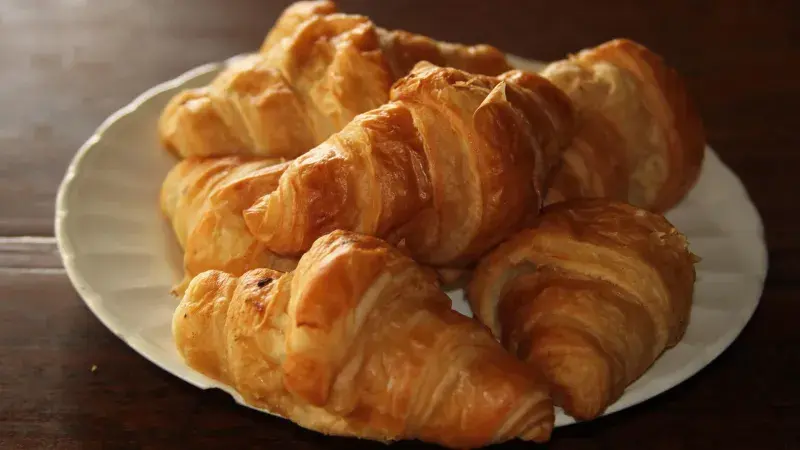 Ořechové rohlíčky z listového těsta