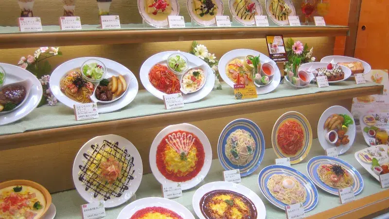 Sampuru - napodobeniny jídel ve výloze