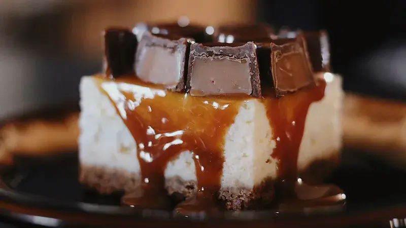 Karamelový cheesecake s čokoládou