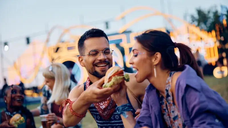 Hudební festival léto jídlo