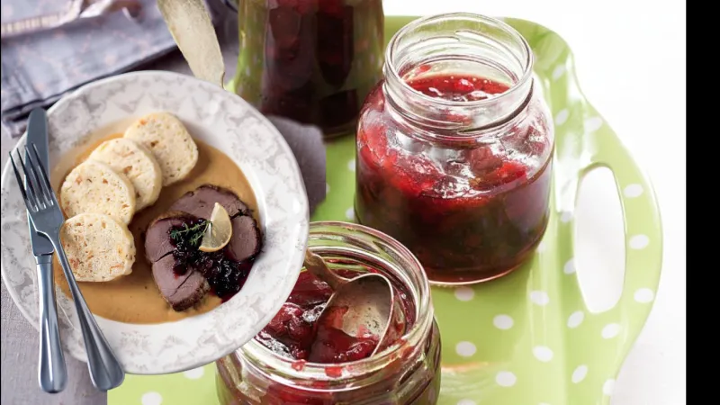 Svíčková a brusinky