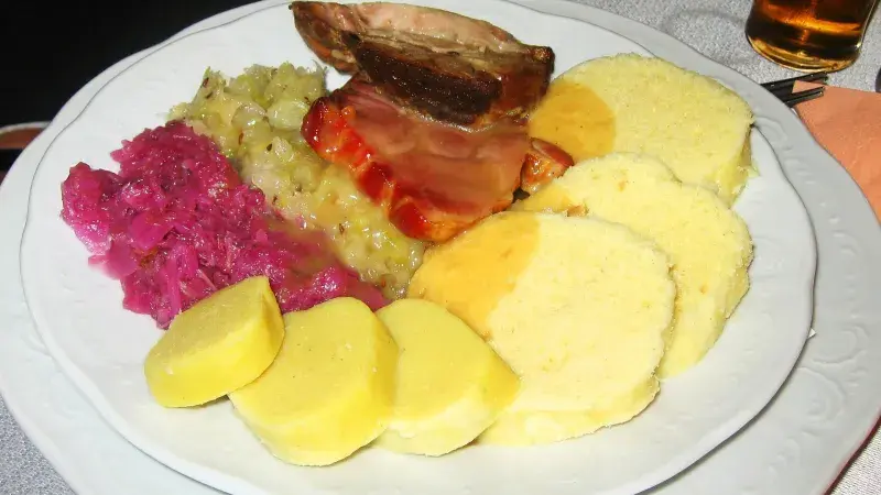 Jednoduché hrnečkové knedlíky