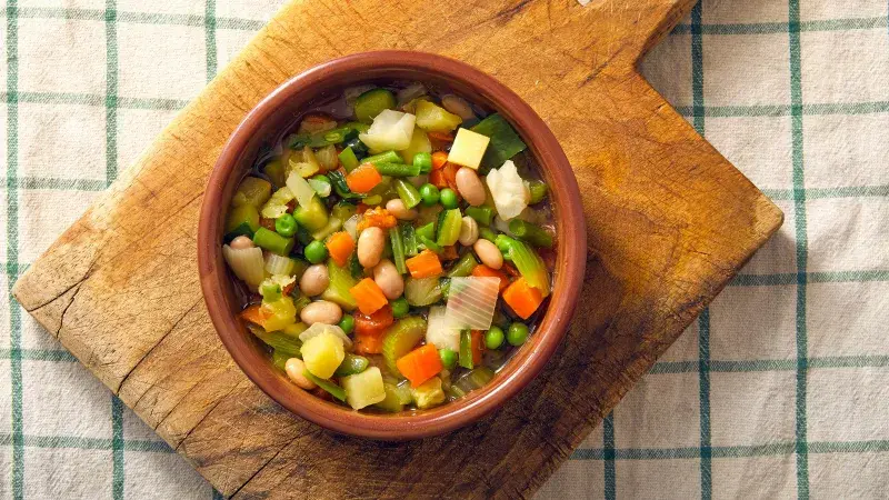 Zeleninová polévka s fazolemi