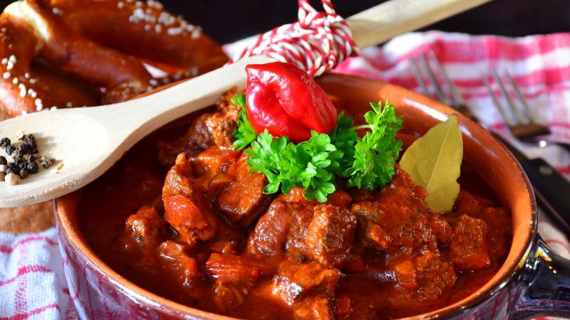 Pikantní hovězí guláš s chilli