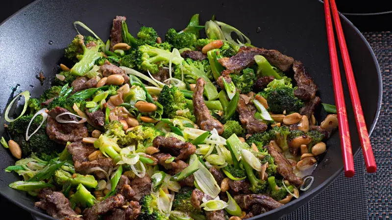 Hovězí & brokolice ve woku