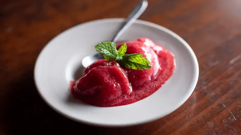 Ovocný sorbet s mátou