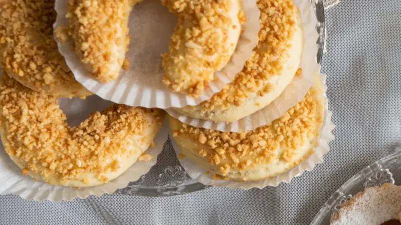 Plněné ořechové rohlíčky ze zakysané smetany