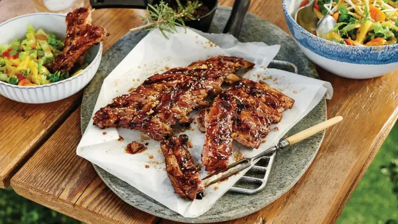 Grilovaná orientální sladkokyselá žebírka