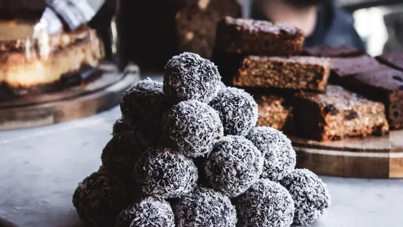 čokoládové kuličky v kokosu