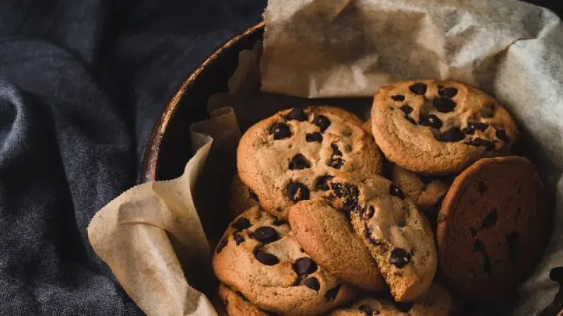 Čokoládové cookies s pekanovými ořechy